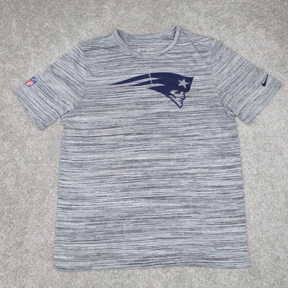 Nike NE Patriots T-Shirt Women's XL Gray On Field Dri-Fit Short Sleeve Pullover - Picture 1 of 10